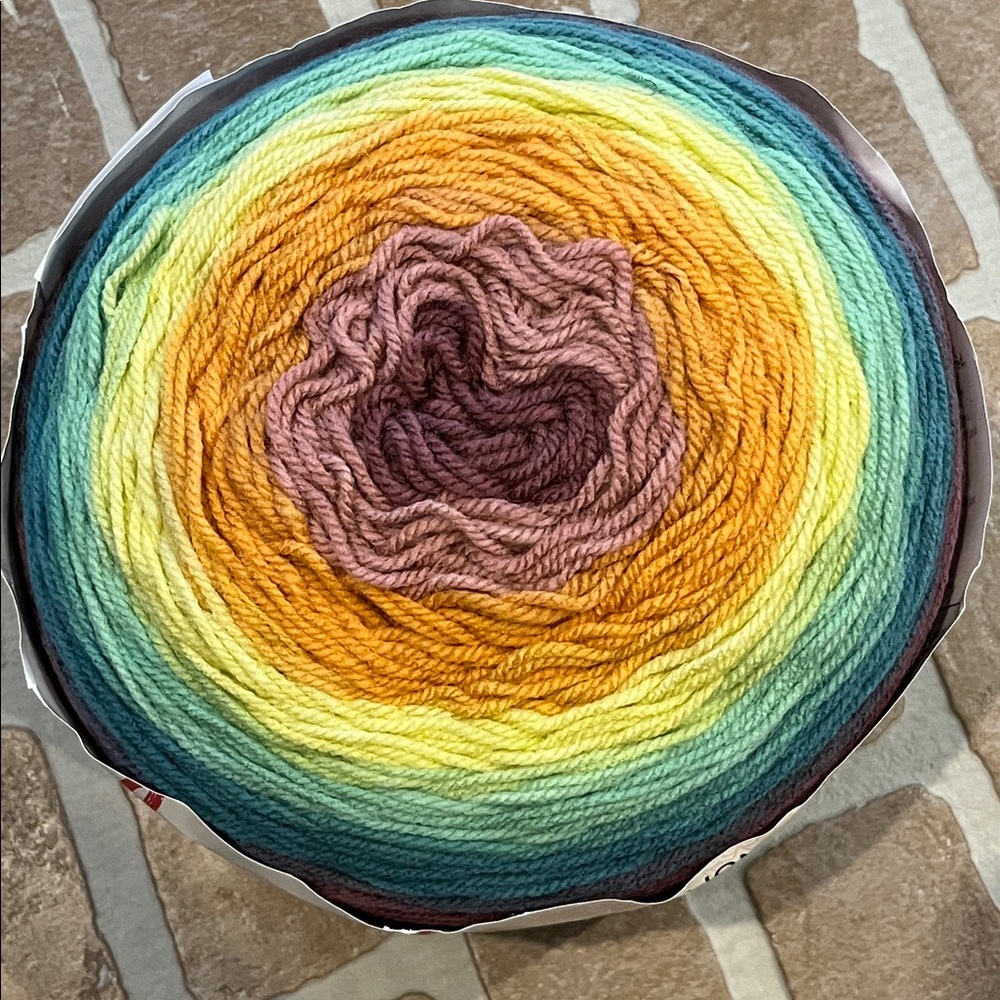 Lion Brand‎ Mandala Ombre Cake Acrylic Yarn Sasquatch 247F New 10.5 Oz